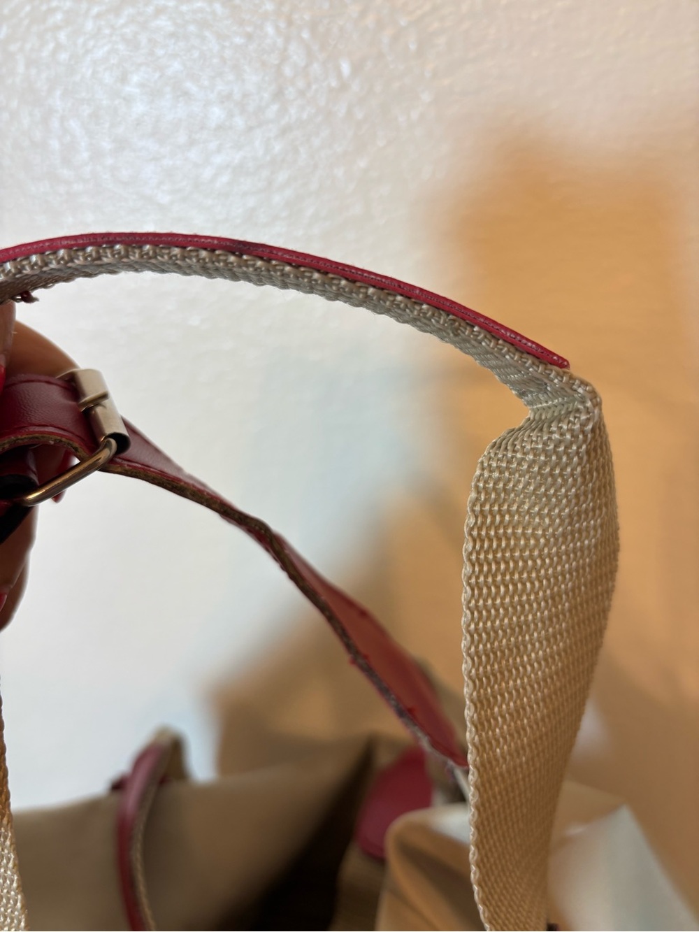 Beau Ridge Tan Nylon duffle with Red Leather Accents - Picture 6 of 8